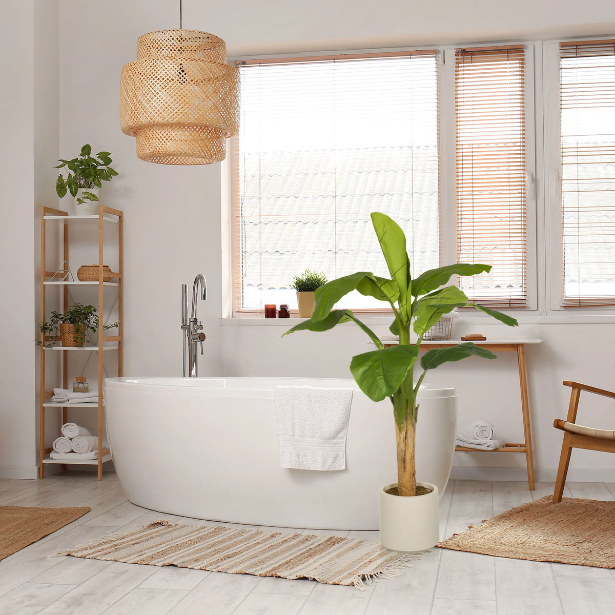 Plante artificielle verte BANANE I dans un pot blanc simple de hjh OFFICE