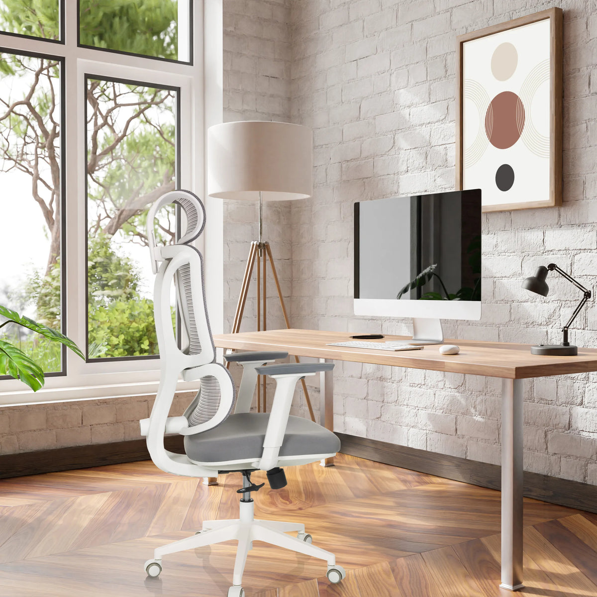 Siège de bureau de qualité professionnelle ERGOMY W avec surface en tissu gris, cadre blanc et dossier en maille de MyBuero