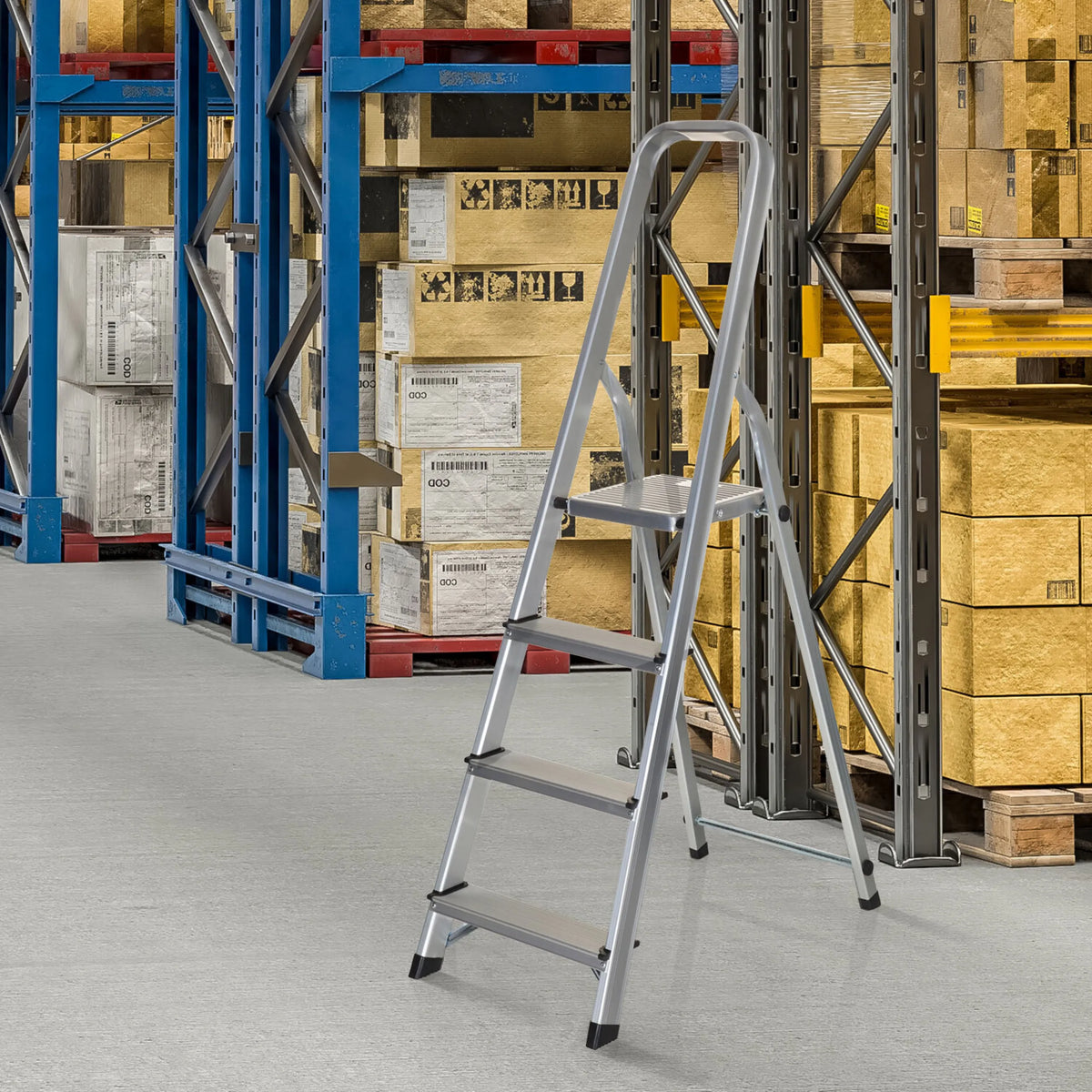 Échelle pliante en aluminium SOLID II avec quatre marches et barre de sécurité de hjh OFFICE