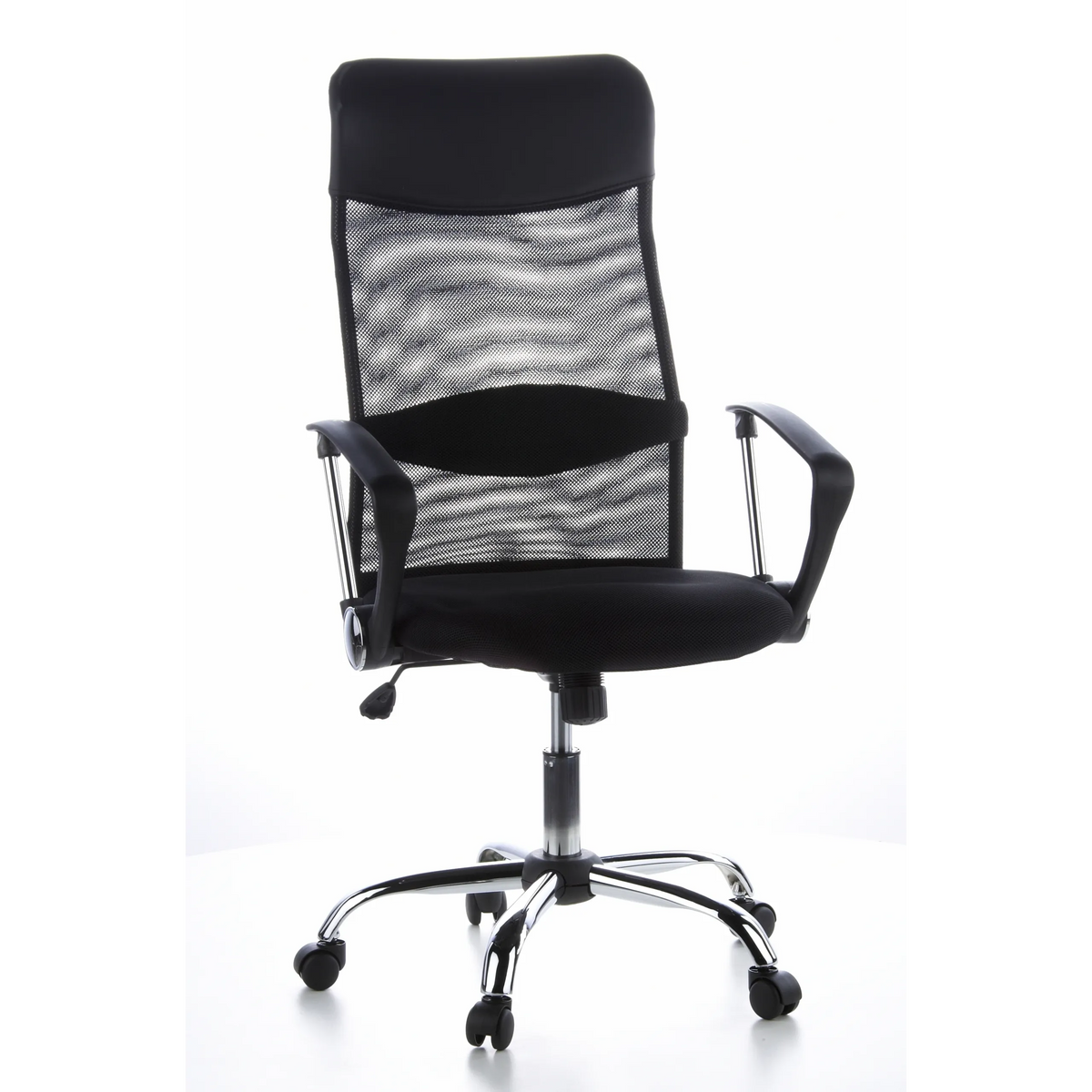 Siège de direction pour bureau à domicile ARIA HIGH noir avec dossier en maille et base à cinq roulettes de hjh OFFICE – vue à 360° (vue de face 20°)