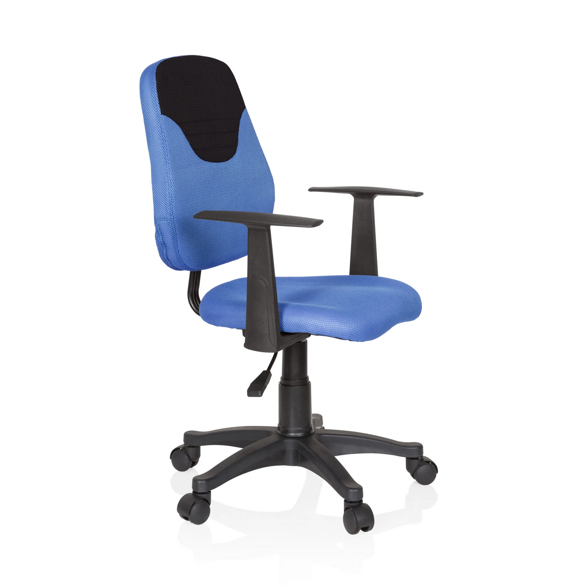 Chaise pivotante pour des enfants KIDDY STYLE bleue avec dossier en maille, accoudoirs et base à cinq roulettes de hjh OFFICE – vue à 360° (vue de trois quarts avant 60°)