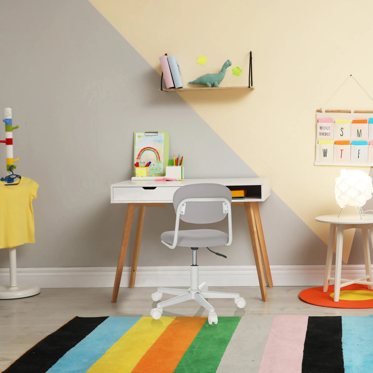 Chaise pivotante pour des enfants KIDDY BASE I grise avec piètement blanc et roulettes de hjh OFFICE