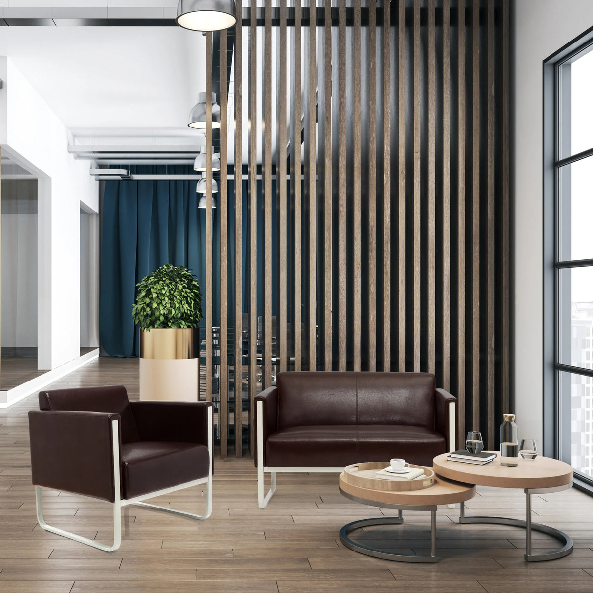 Fauteuil rembourré marron ARUBA avec structure en métal blanc dans un environnement de bureau moderne de hjh OFFICE