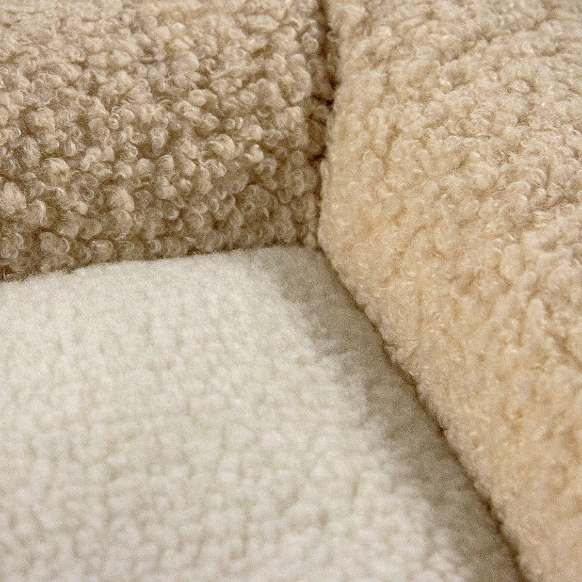 Tissu teddy beige de la maison pour chat PAWY ES de hjh LIVING