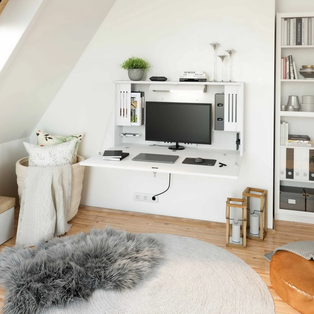 Bureau mural blanc WOVA type secrétaire avec étagère et moniteur intégrés de hjh OFFICE PRO
