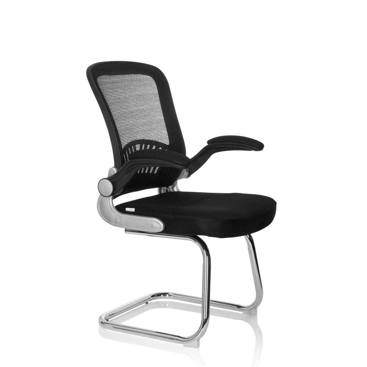 Chaises cantilever FLYER PRO V noires avec dossier en maille, accoudoirs et piètement luge de hjh OFFICE – vue à 360° (vue de trois quarts avant 60°)