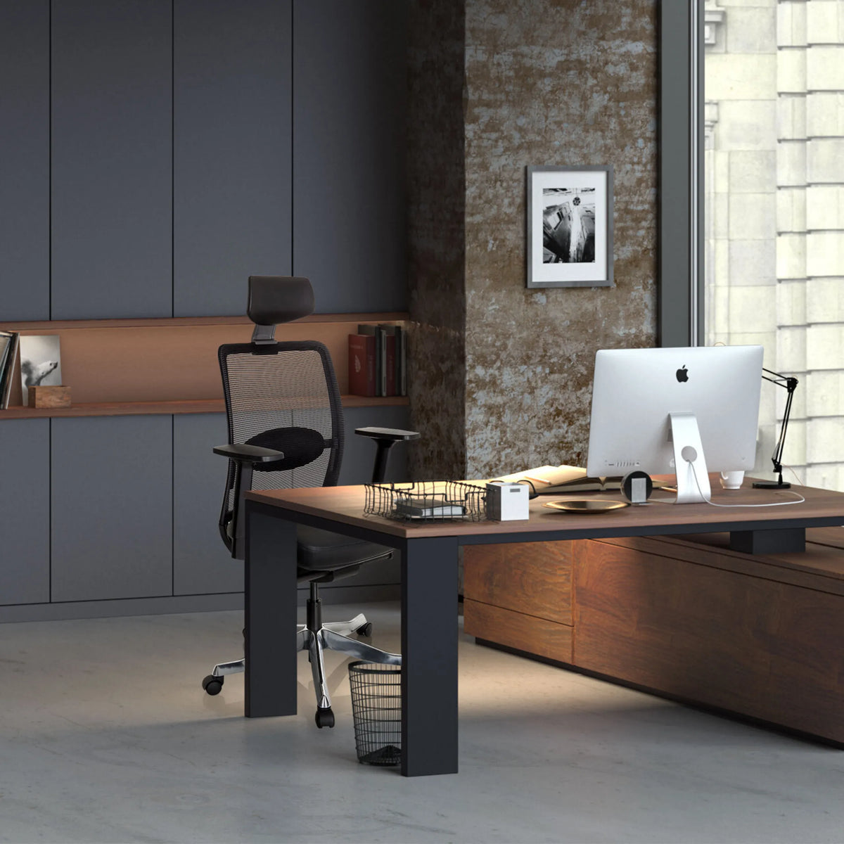 Siège de direction de luxe SENATOR PRO en noir avec dossier en maille et accoudoirs de hjh OFFICE