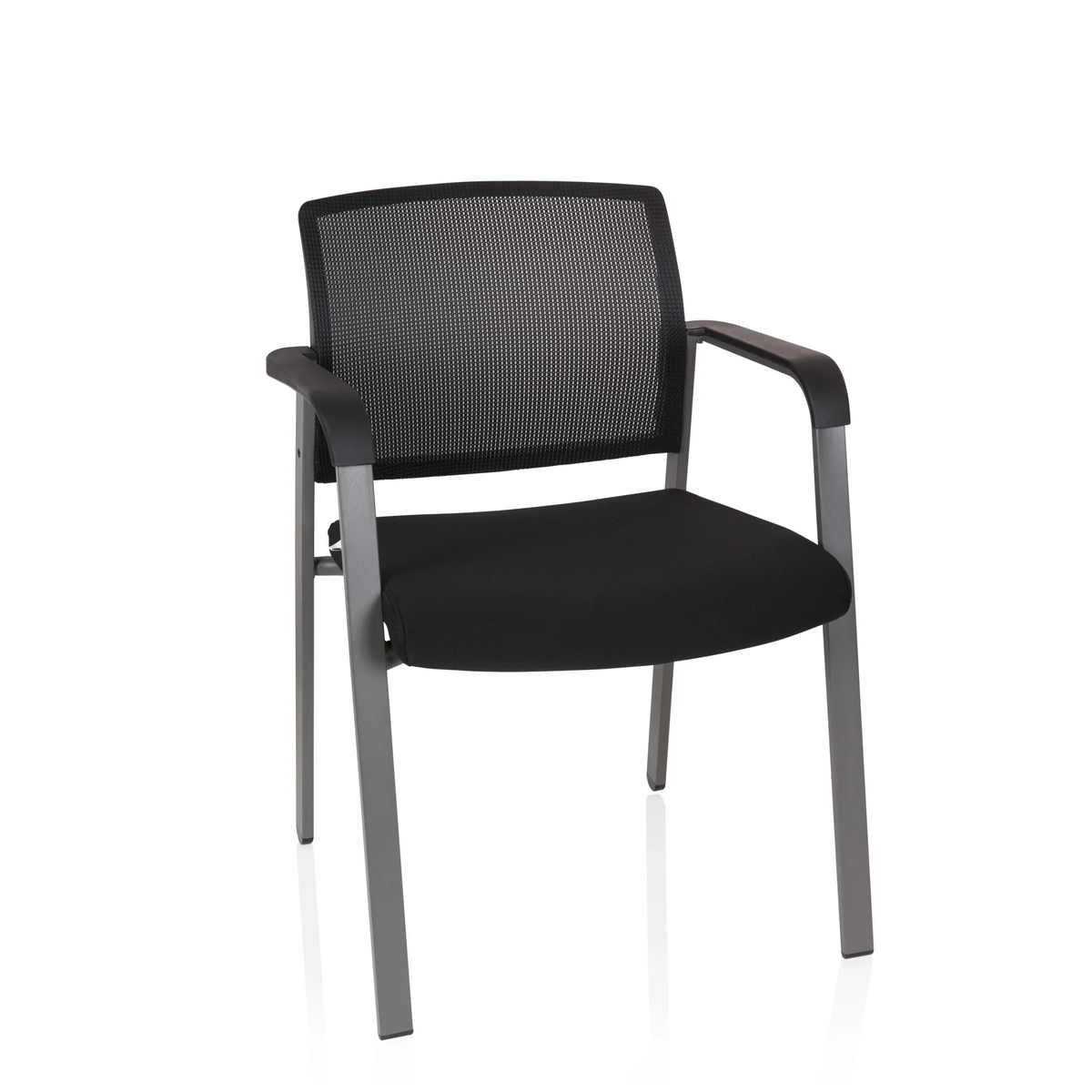 Chaise à quatre pieds MEET noire avec dossier en maille et accoudoirs de hjh OFFICE – vue à 360° (vue de face 20°)
