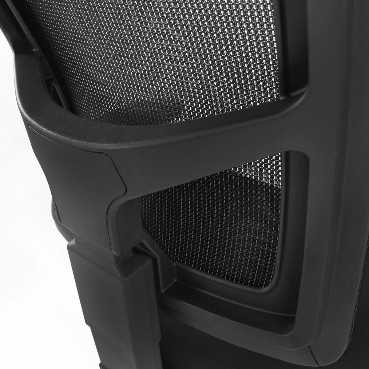 Dossier en maille noire avec cadre en plastique du Siège de direction de qualité professionnelle IMPACT PRO de hjh OFFICE