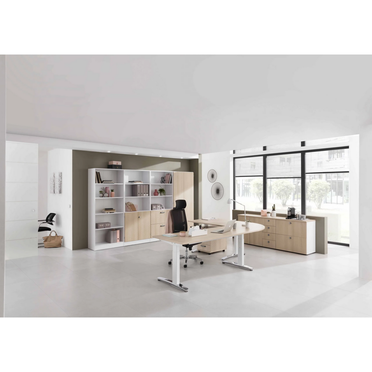 Bureau réglable en hauteur XTRA XB 2E WC en chêne veiné, dimensions 200 x 100 cm de hjh OFFICE PRO