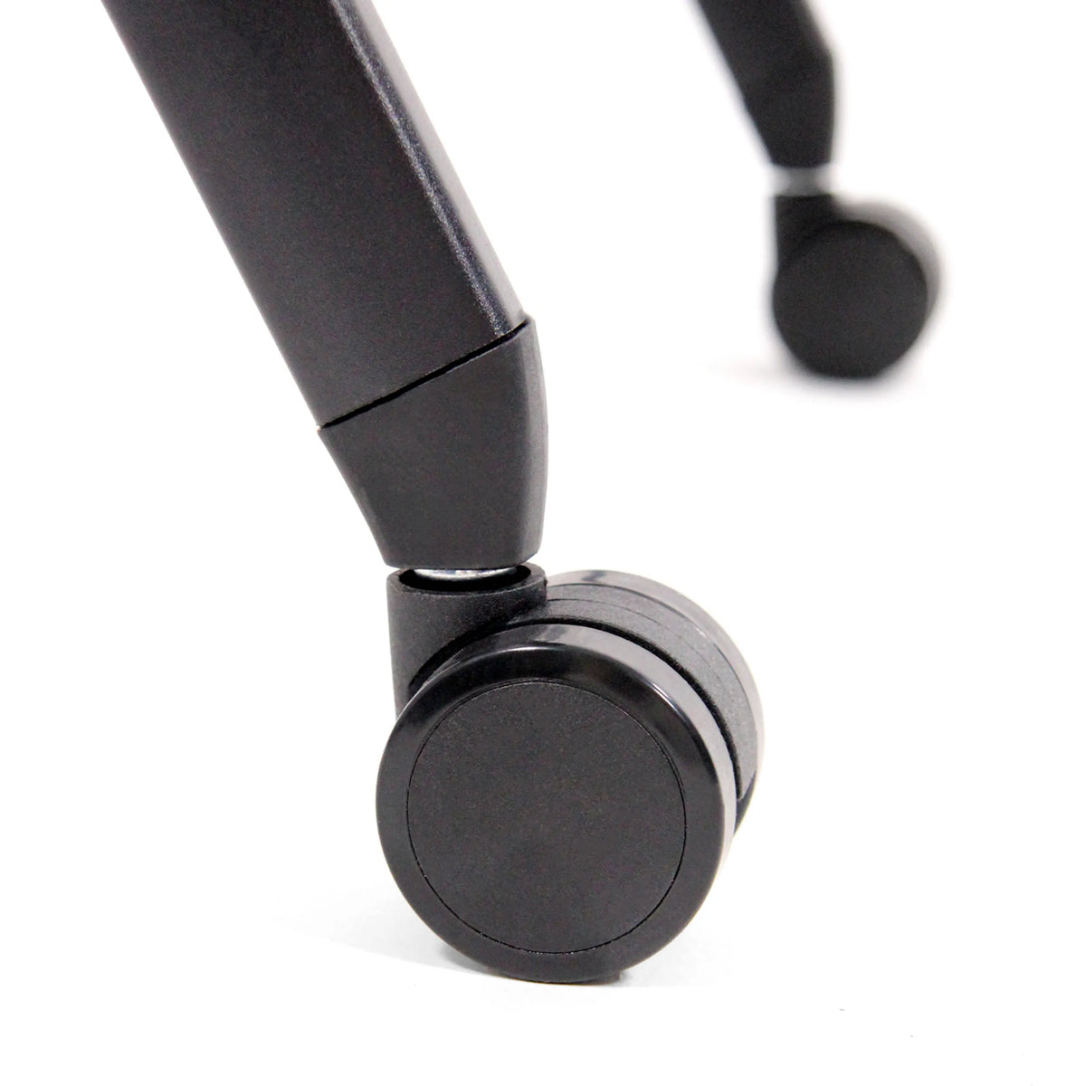 Roue noire au pied d'une chaise pliante PRIORITY II de hjh OFFICE
