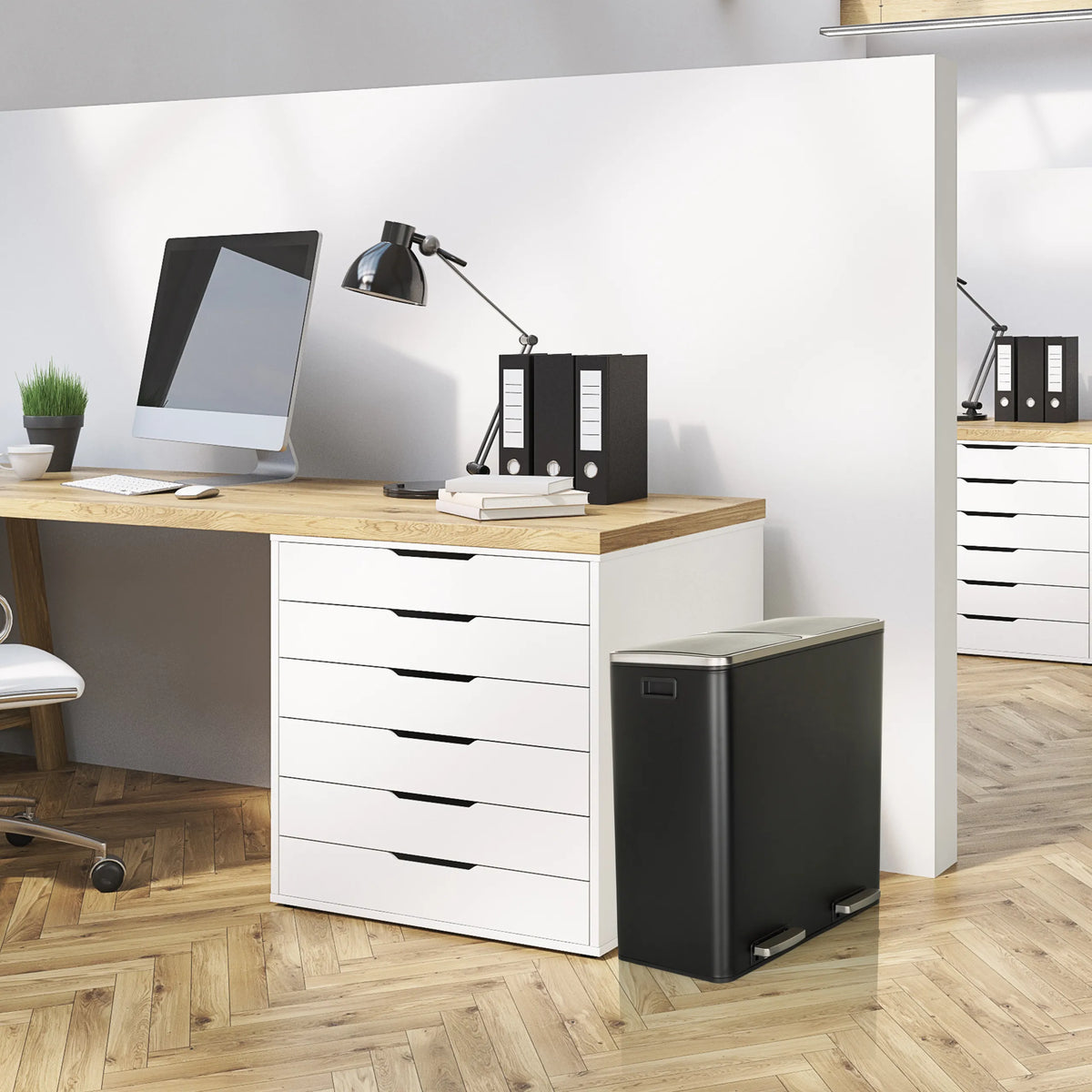 Poubelle noire CLEAN XI d'une capacité de 30 litres de hjh OFFICE