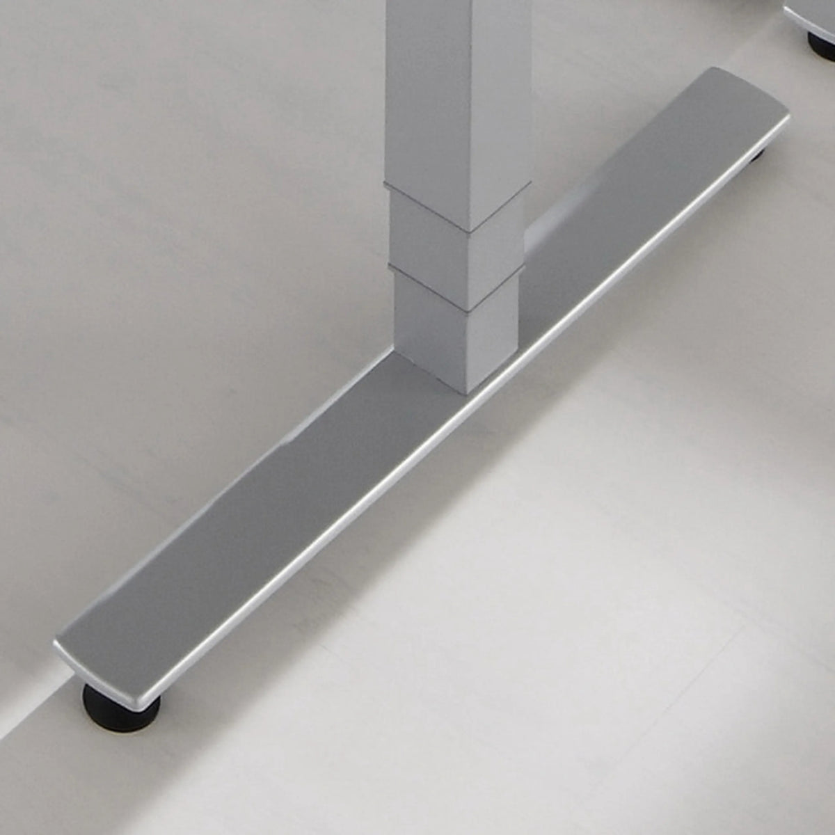 T-Fuß mit Bodengleitern des Schreibtischs XMST 2E G von hjh OFFICE PRO