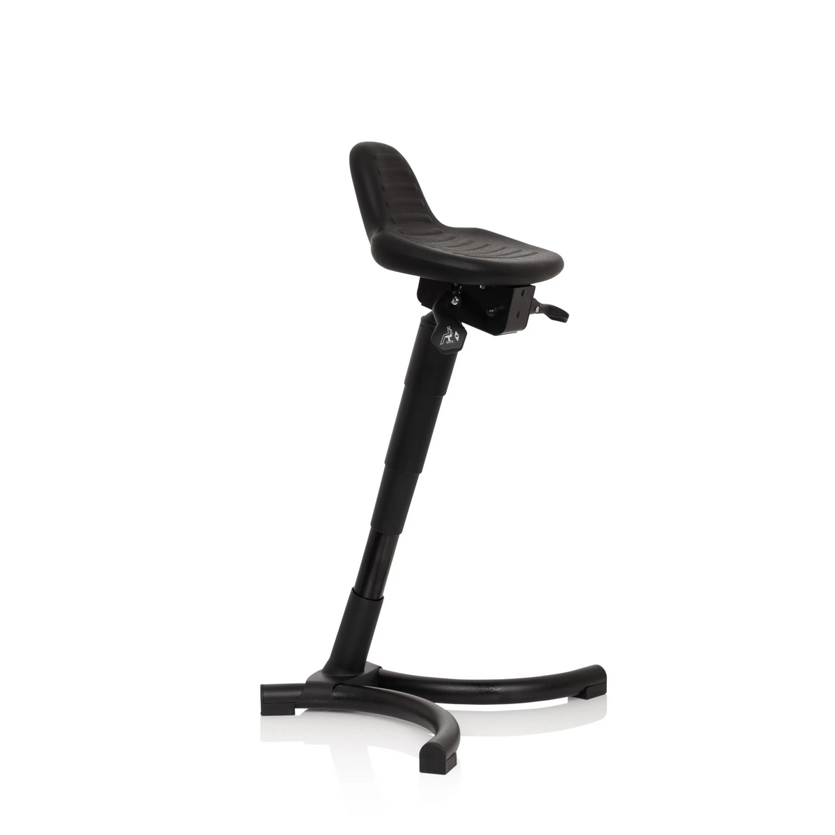 Siège assis-debout TOP WORK 34 noir avec assise, dossier et base à quatre pieds de hjh OFFICE – vue à 360° (vue de trois quarts avant 60°)