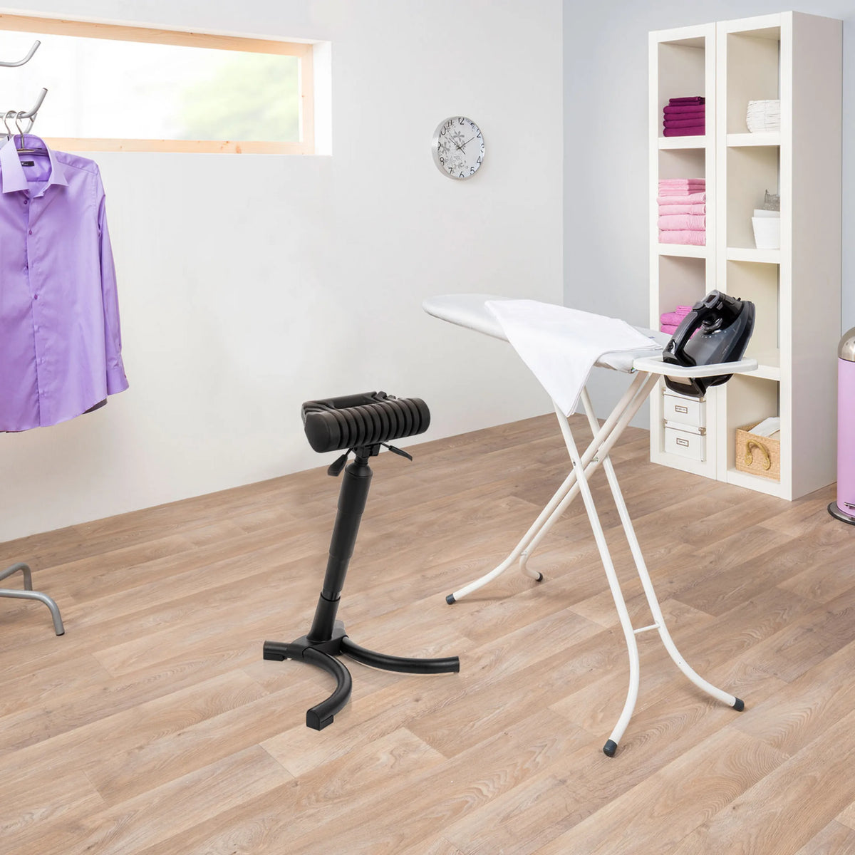 Siège assis-debout TOP WORK 33 noir avec assise rembourrée et pied en étoile de hjh OFFICE
