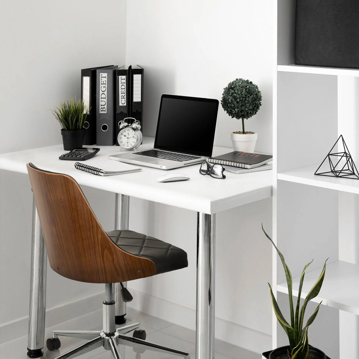 Siège de bureau à domicile CENCA en noir avec coque en bois et rembourrage capitonné de hjh OFFICE