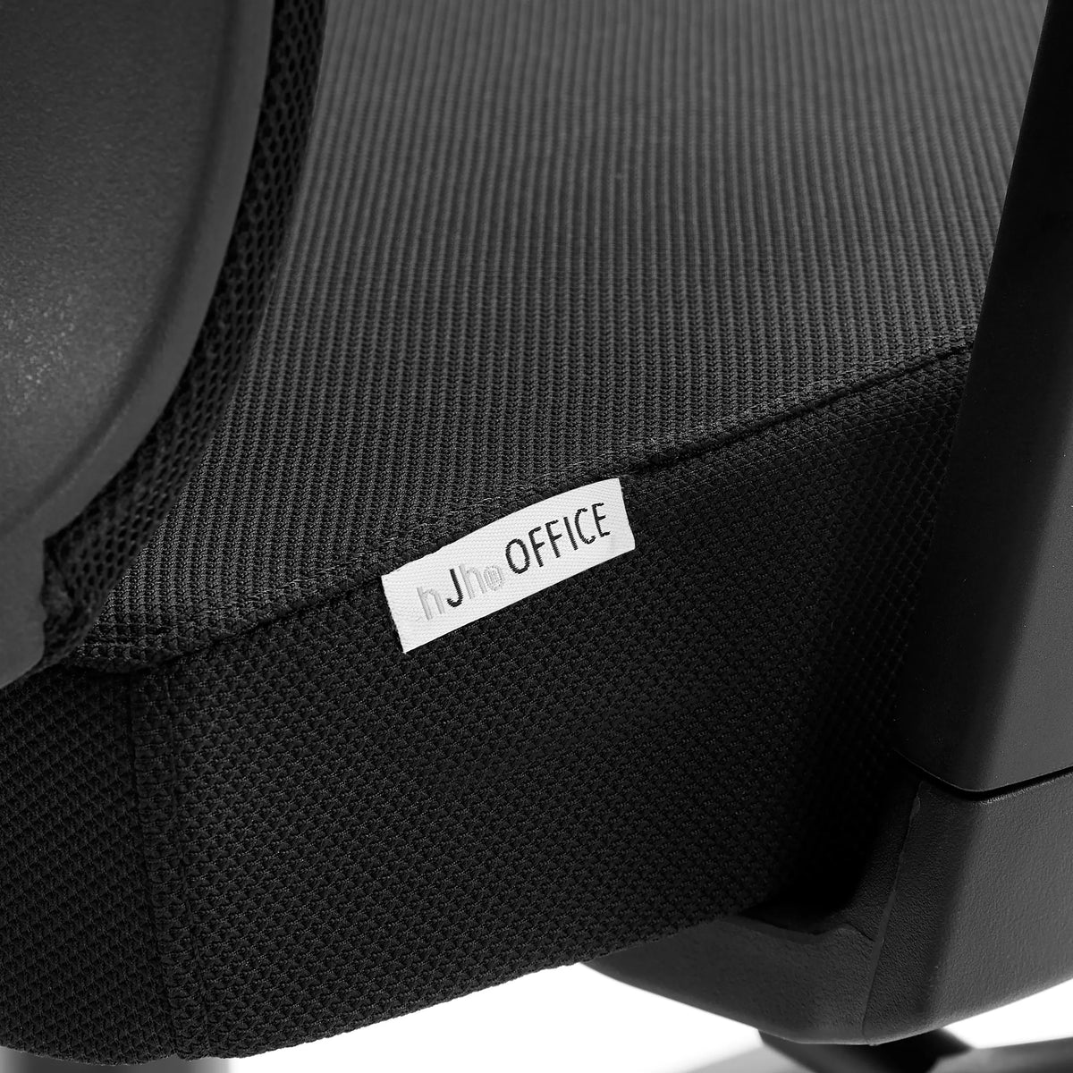 Étiquette du logo sur la maille noire du Siège de bureau de qualité professionnelle SPINIO PRO de hjh OFFICE