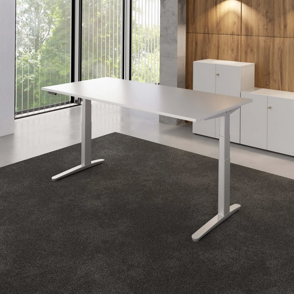 Bureau à hauteur réglable électriquement XBHM 2E SS en blanc, dimensions 200 x 100 cm, de hjh OFFICE PRO