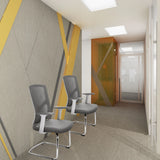 Deux chaises cantilever BRETON V W grises avec accoudoirs dans un couloir moderne de hjh OFFICE