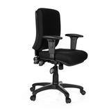Siège de bureau de qualité professionnelle ZENIT BASE noir avec accoudoirs et pied à cinq roulettes de hjh OFFICE – vue à 360° (vue de trois quarts avant 60°)
