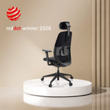 Siège de bureau de qualité professionnelle Skandis Pro noir avec appuie-tête et accoudoirs sur un podium blanc de hjh OFFICE