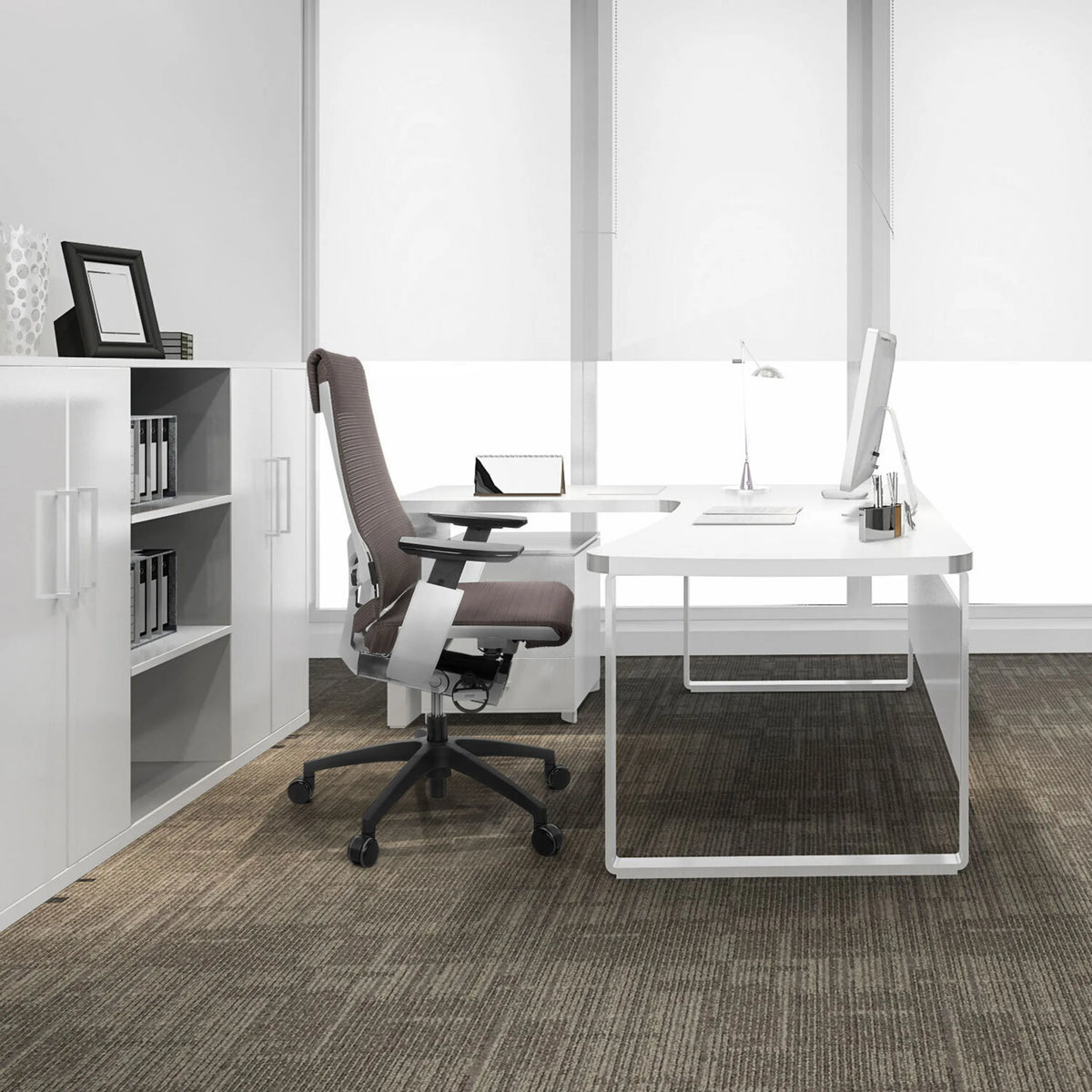 Siège de bureau de qualité professionnelle GENIDIA SMART WHITE avec revêtement en maille grise et cadre blanc de hjh OFFICE