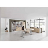 Bureau réglable en hauteur XTRA XB 2E SS en chêne rustique avec deux pieds de structure dans un bureau lumineux de hjh OFFICE PRO