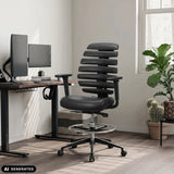Chaise de comptoir ERGO LINE II WORK noire en similicuir avec repose-pieds de hjh OFFICE (image générée par IA)