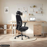 Siège de bureau de qualité professionnelle Skandis Pro noir avec appuie-tête dans un bureau à domicile de hjh OFFICE (image générée par IA)