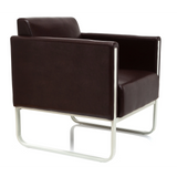 Fauteuil rembourré marron ARUBA avec cadre en métal blanc de hjh OFFICE – vue à 360° (vue de trois quarts avant 60°)