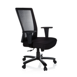 Siège pivotant XXL EXTENDER noir avec dossier en maille et base à cinq roulettes de hjh OFFICE – vue à 360° (vue de trois quarts avant 60°)