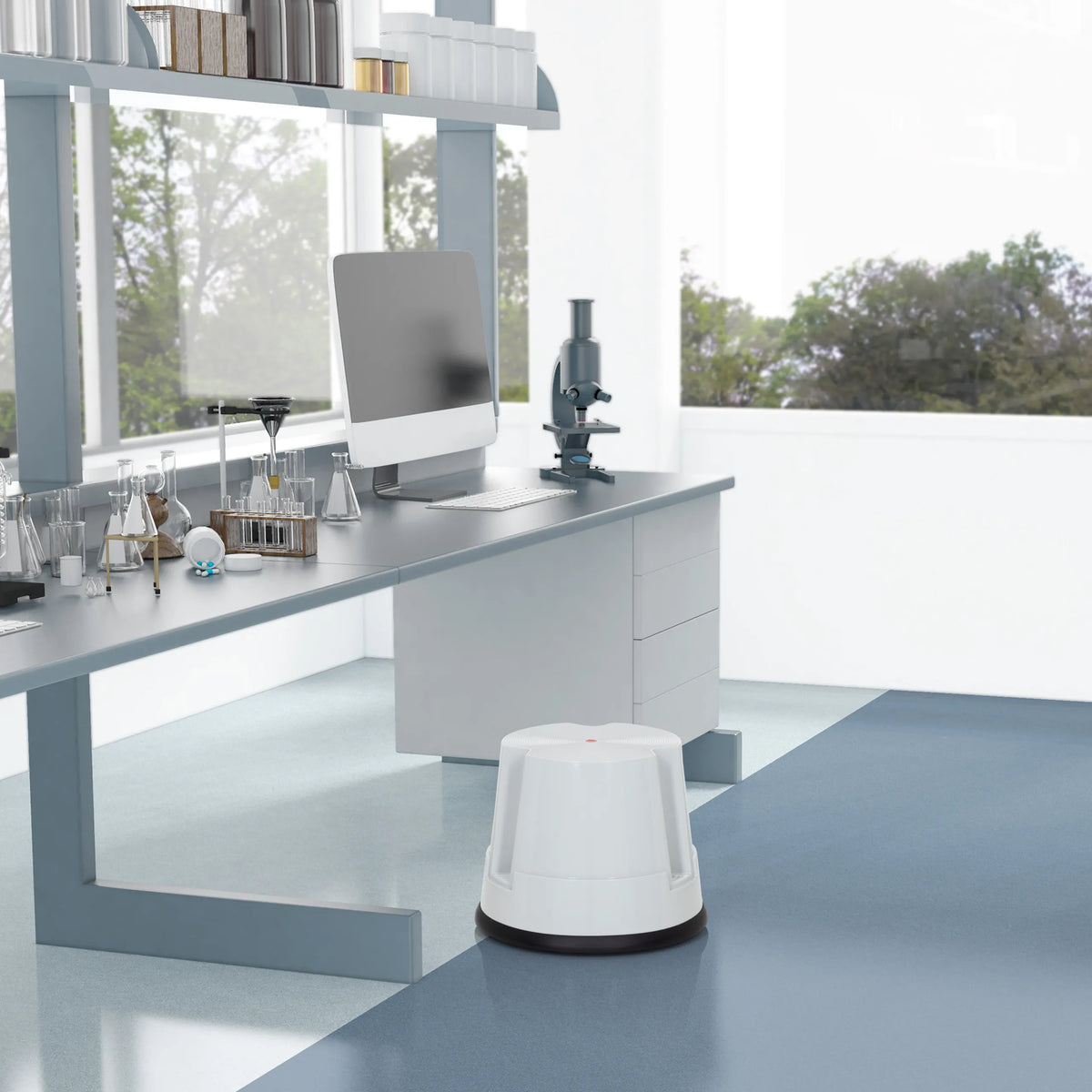 Tabouret marchepied TIO-S gris avec corps blanc et anneau de base noir de hjh OFFICE