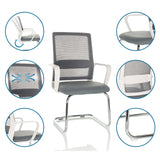 Chaise cantilever VISITER W grise avec dossier en maille, accoudoirs blancs et piètement luge chromé de hjh OFFICE