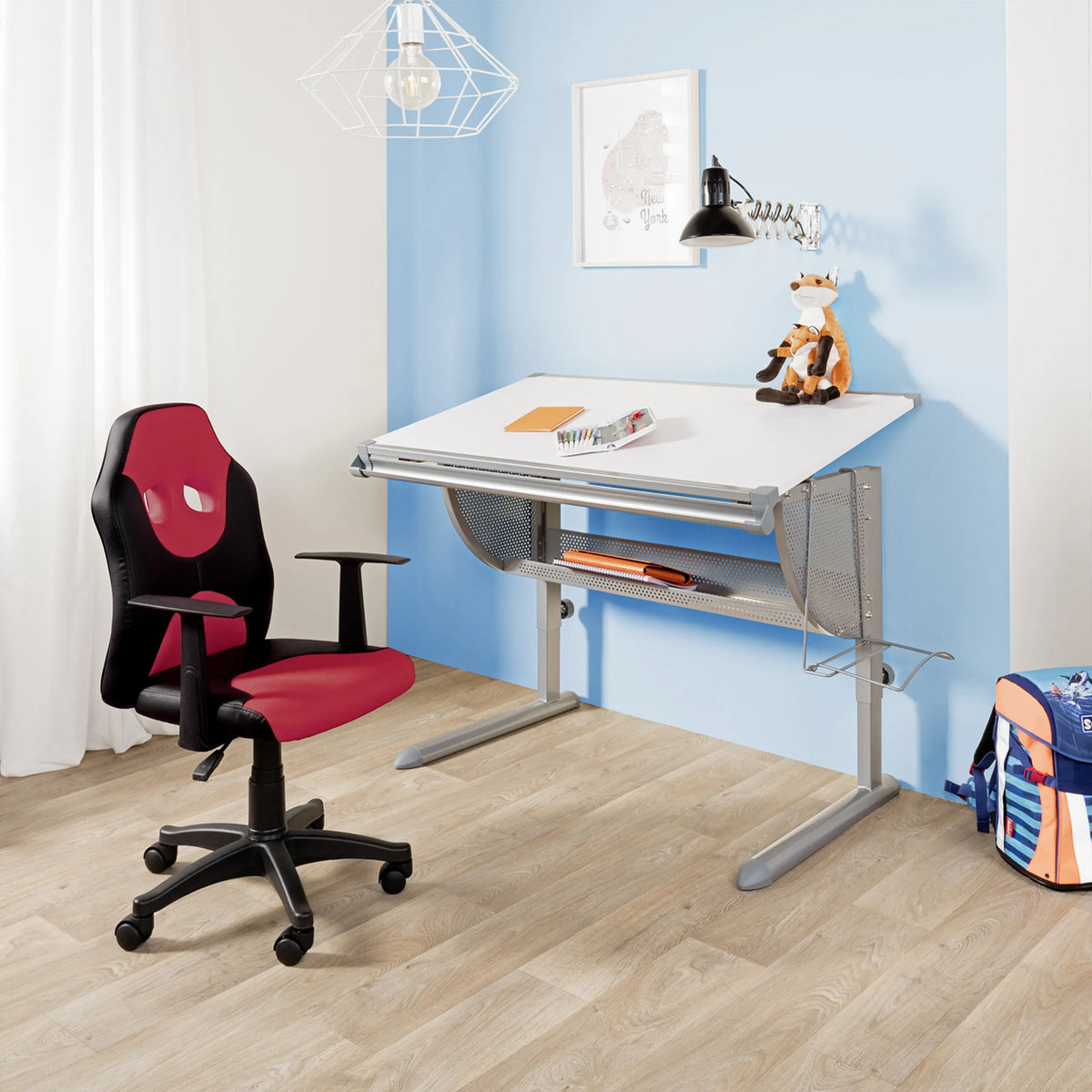 Chaise pivotante pour des enfants KID GAME AL en noir et rouge avec accoudoirs et roulettes de hjh OFFICE