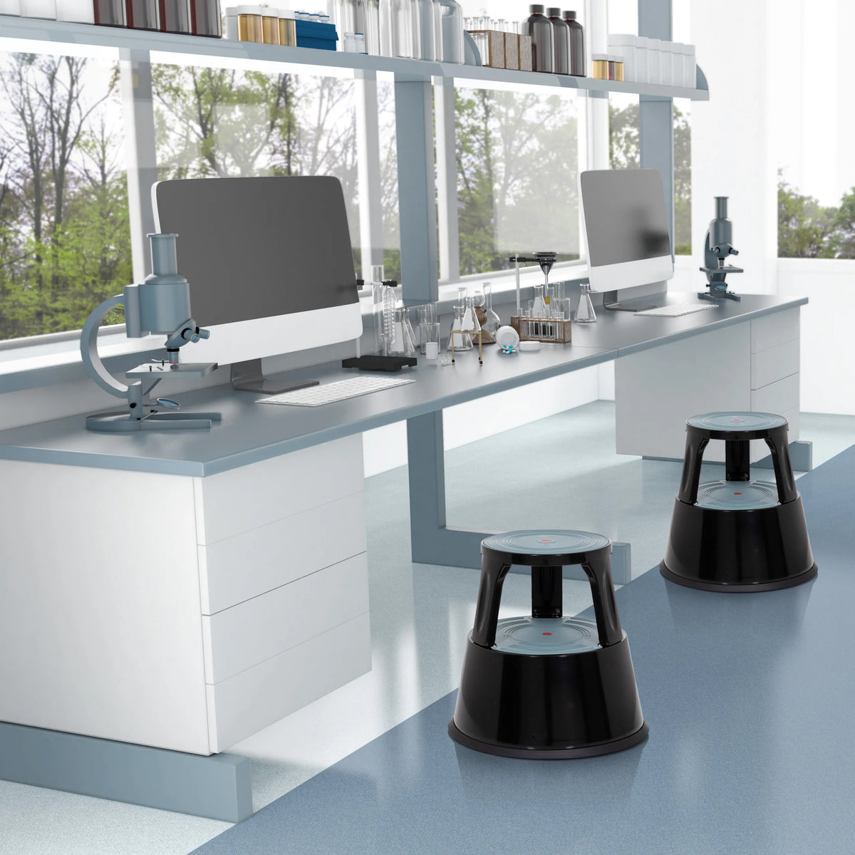Tabouret marchepied TIO-M II noir avec surface ronde et poignées intégrées de hjh OFFICE