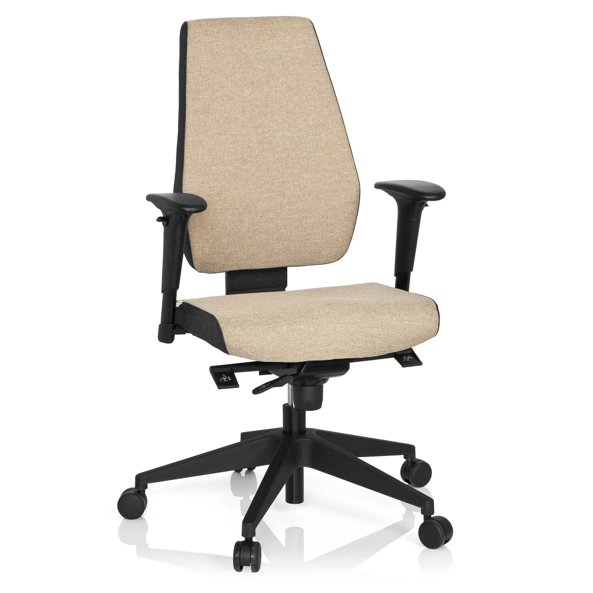 Siège de bureau professionnel PRO-TEC 500 beige avec accoudoirs et base noire à cinq roulettes de hjh OFFICE – vue à 360° (vue de face 20°)