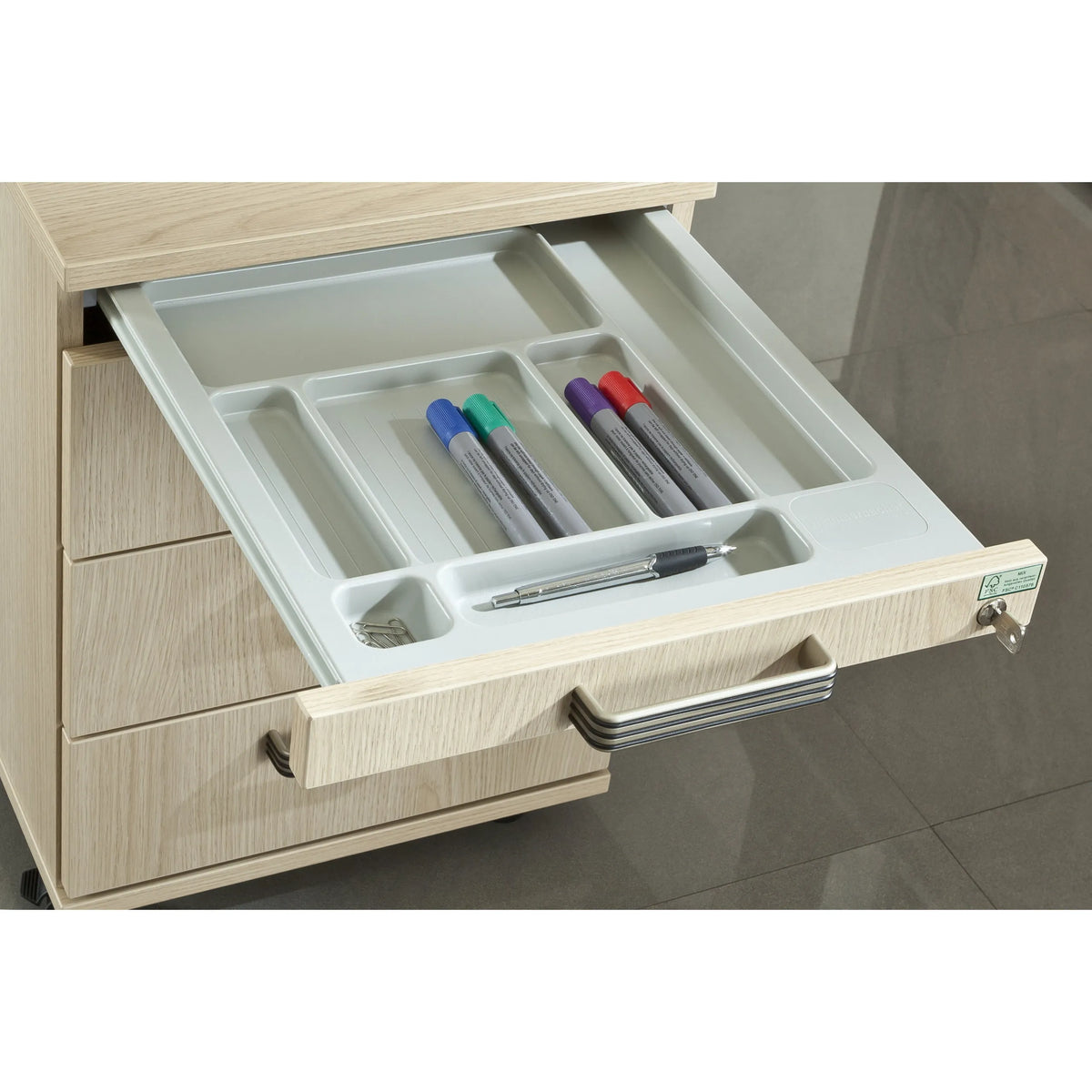 Compartiment ouvert avec organiseur gris dans le caisson bureau sur roulettes SIGNA AC30 en chêne rustique de hjh OFFICE PRO