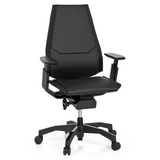 Siège de bureau haut de gamme GENIDIA BLACK noir en cuir avec accoudoirs et pied à cinq roulettes de hjh OFFICE – vue à 360° (vue de face 20°)