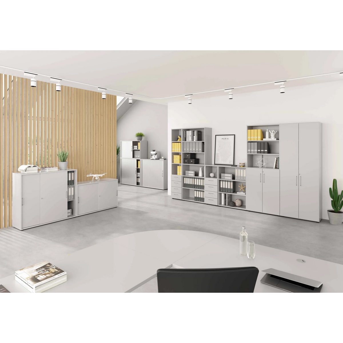 Armoires grises BETA 9 avec portes et niches ouvertes dans un bureau lumineux de hjh OFFICE PRO