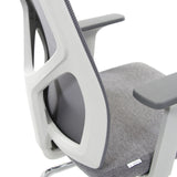 Dossier et assise grise de la Chaise cantilever BRETON V W de hjh OFFICE