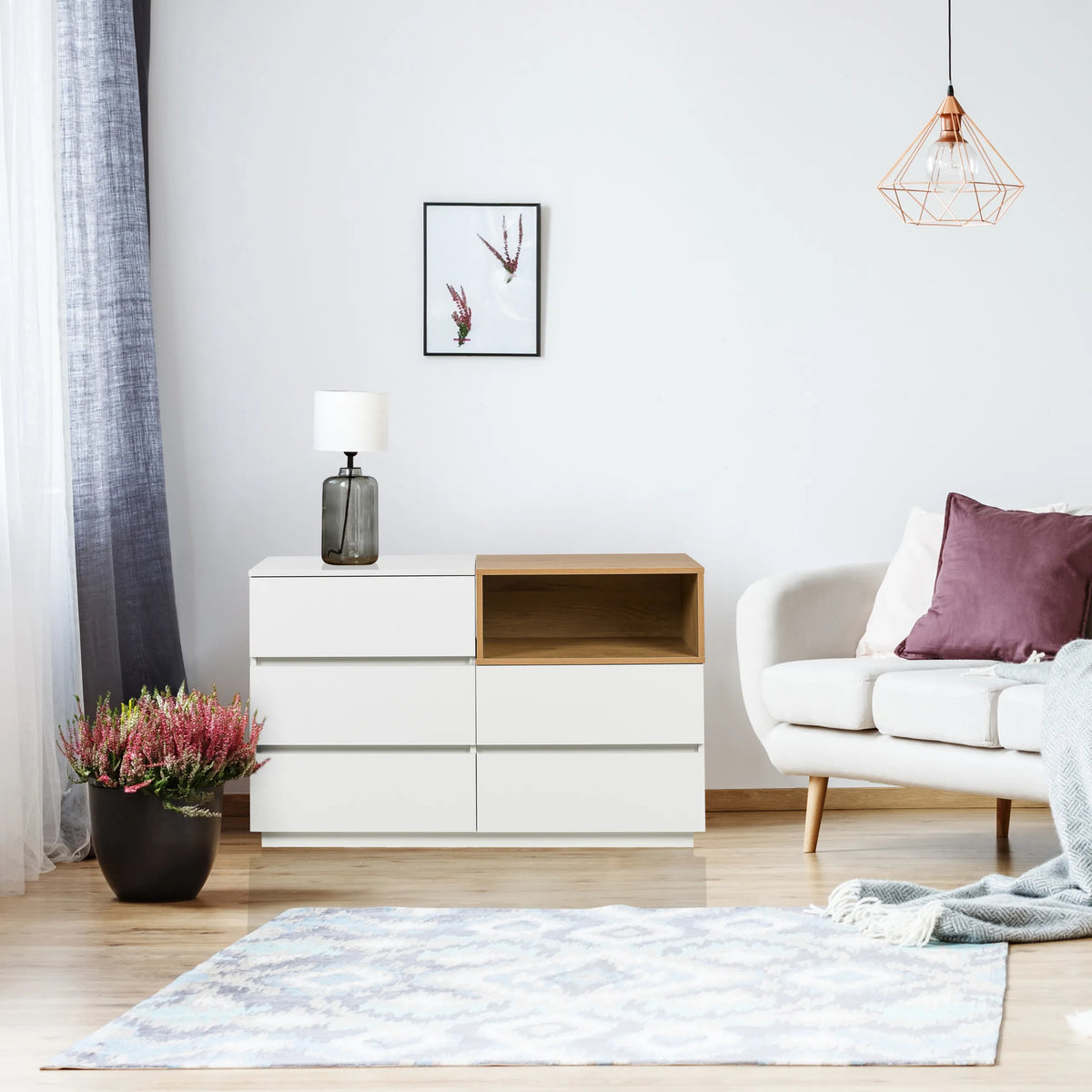 Buffet MELMO S en blanc et chêne avec trois tiroirs et une étagère ouverte de hjh LIVING