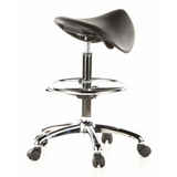 Tabouret de selle TOP WORK 13 noir avec repose-pieds et base à cinq roulettes de hjh OFFICE – vue à 360° (vue de trois quarts arrière 120°)
