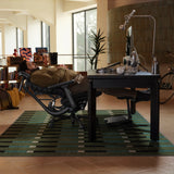 Chaise de bureau LiberNovo Maxis Elektric graphite en situation d'utilisation à un bureau de Libernovo