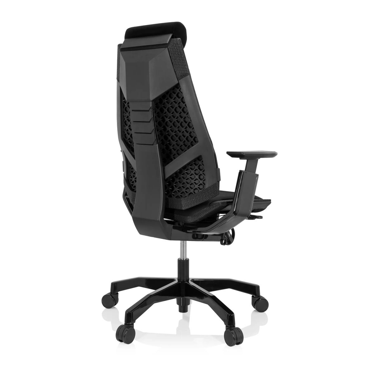 Siège de bureau haut de gamme GENIDIA BLACK noir avec revêtement en tissu et piètement à cinq roulettes de hjh OFFICE – vue à 360° (vue de trois quarts arrière 140°)