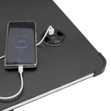 Station de charge USB intégrée avec smartphone sur le plateau du bureau Worktime Game de hjh OFFICE