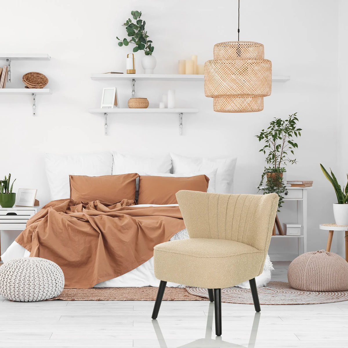 Fauteuil de salon MANISO beige avec dossier matelassé et pieds noirs de hjh LIVING