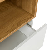 Tiroir blanc ouvert sous une étagère effet chêne de la Commode MELMO K de hjh LIVING