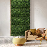 Tapis végétal vert LEAFLUXE 2 comme décoration murale verticale dans un espace de vie de hjh LIVING