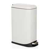 Poubelle CLEAN SLIM blanche avec pédale et couvercle arrondi de hjh OFFICE – vue à 360° (vue de trois quarts avant 45°)