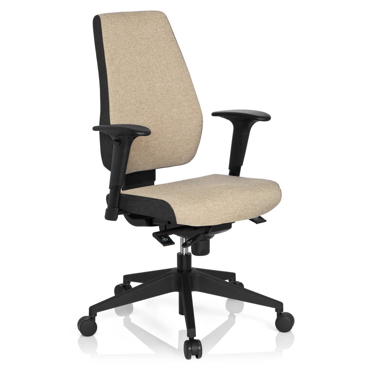 Siège de bureau professionnel PRO-TEC 500 beige avec accoudoirs et base noire à cinq roulettes de hjh OFFICE – vue à 360° (vue de trois quarts avant 40°)